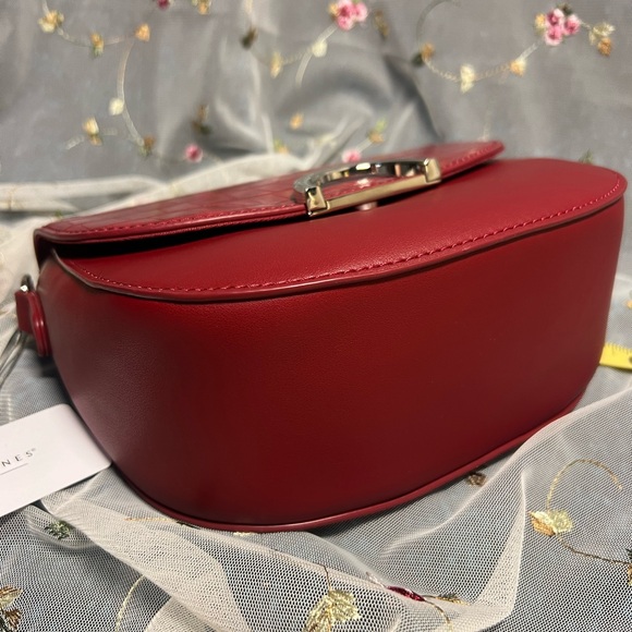 David Jones Red Shoulder Bag/Crossbody NWT - Picture 2 of 11